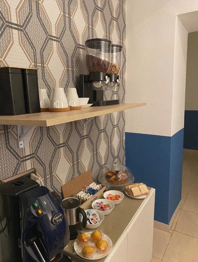 Domus Luigi Leone II Bed & Breakfast Naples Luaran gambar