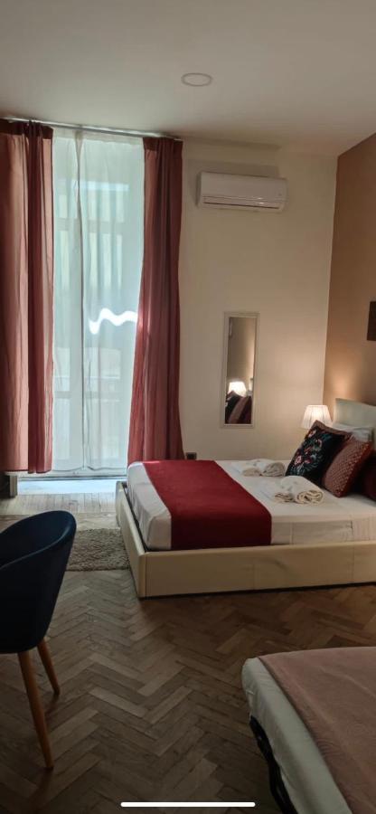 Domus Luigi Leone II Bed & Breakfast Naples Luaran gambar