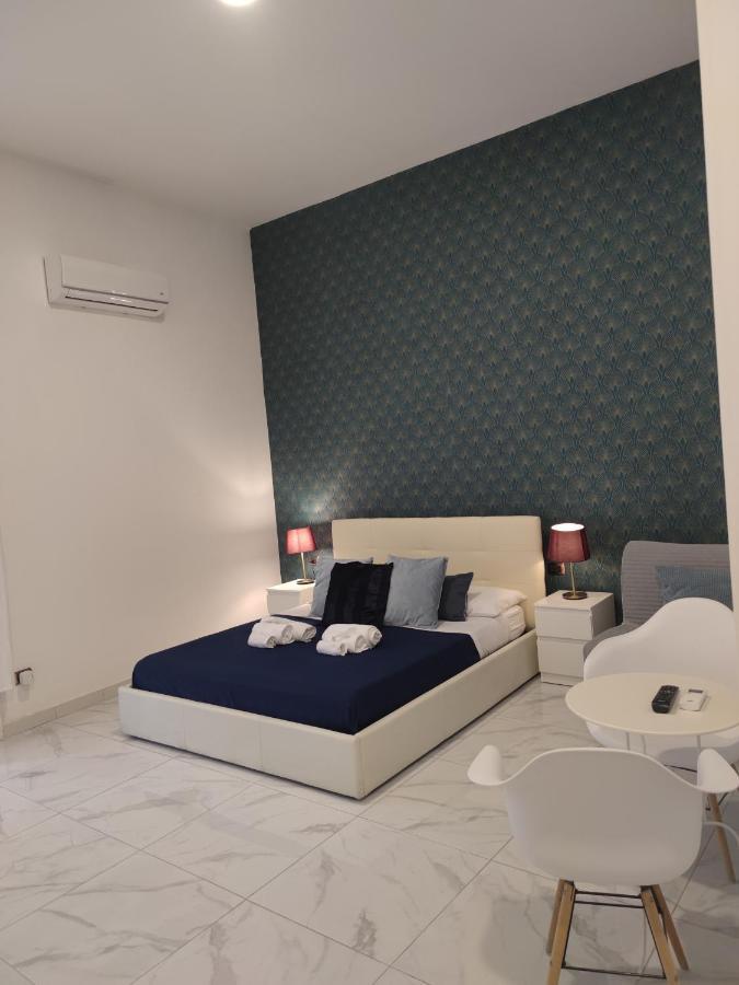 Domus Luigi Leone II Bed & Breakfast Naples Luaran gambar