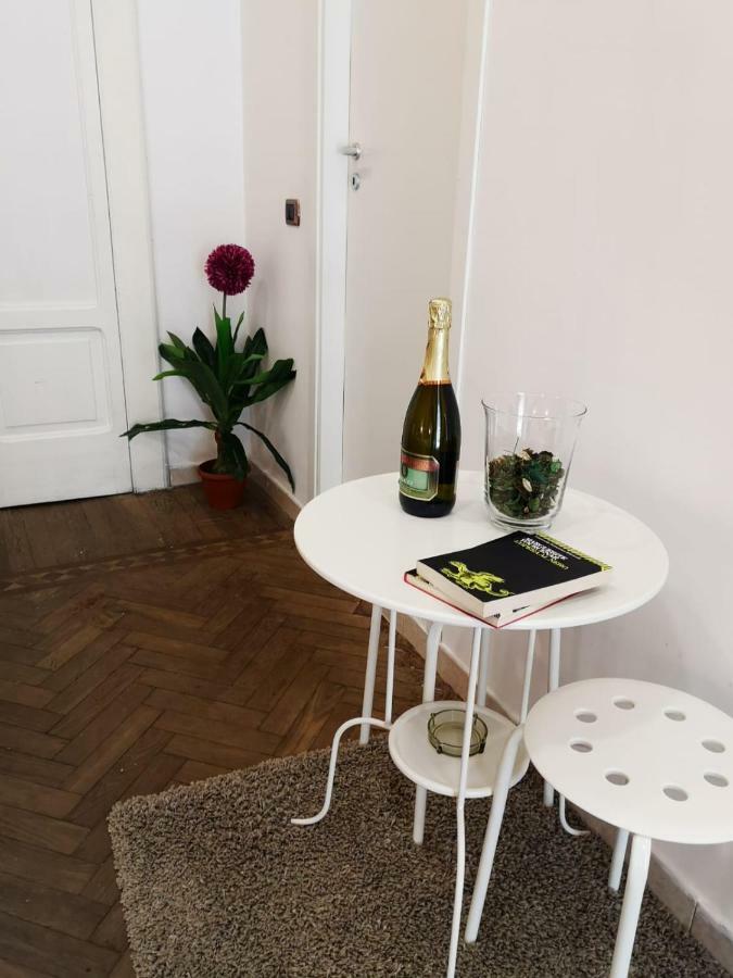 Domus Luigi Leone II Bed & Breakfast Naples Luaran gambar