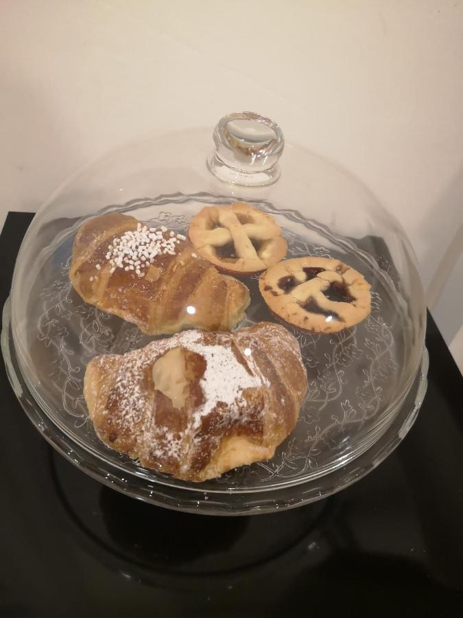 Domus Luigi Leone II Bed & Breakfast Naples Luaran gambar