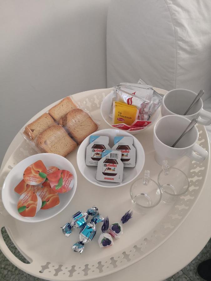Domus Luigi Leone II Bed & Breakfast Naples Luaran gambar