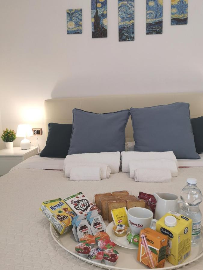 Domus Luigi Leone II Bed & Breakfast Naples Luaran gambar